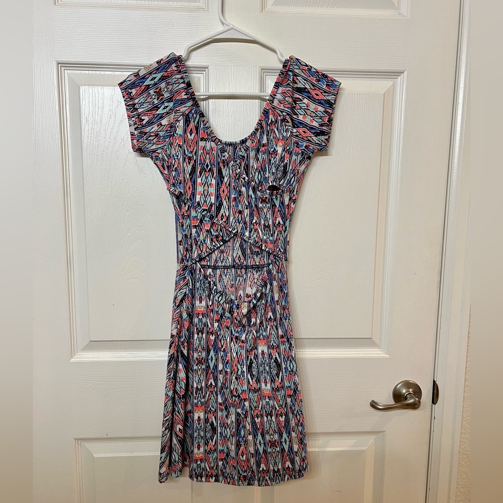 Women’s Dress (S:S)